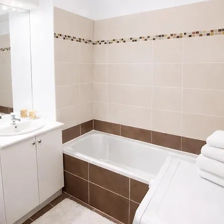 Appartement Le Rêve Des Mûriers - T3 Avec Terrasse Et Parking Gratuit